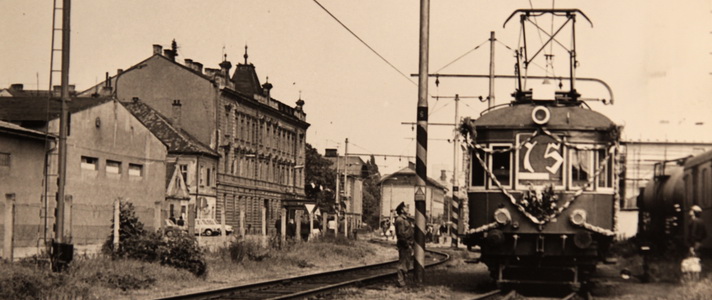 První elektrifikovaná dráha měla vést až k břehům Vltavy