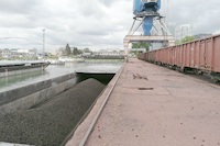 Přepravy uhlí v kombinaci vlak – loď