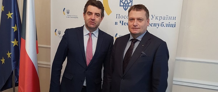 Pavel Krtek se sešel s ukrajinským velvyslancem Jevhenem Perebyjnisem 