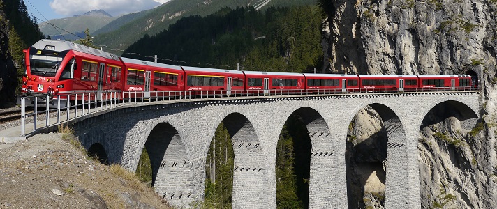 Švýcaři chystají na páteřní trať Albulabahn „railjet“ pro metrový rozchod