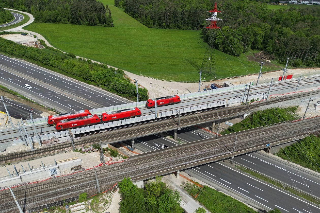 ÖBB otestovaly nový most na trati Marchtrenk – Wels