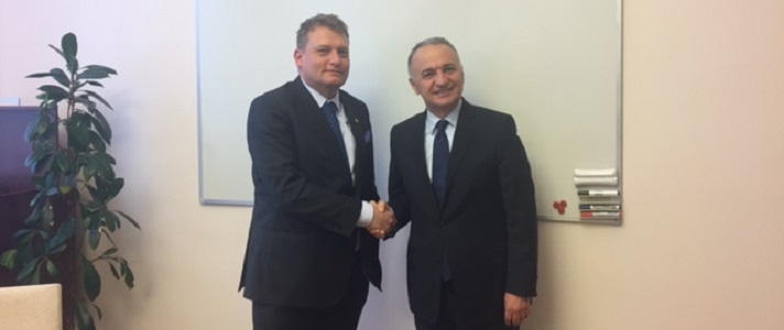 Pavel Krtek se v Praze sešel s albánským velvyslancem